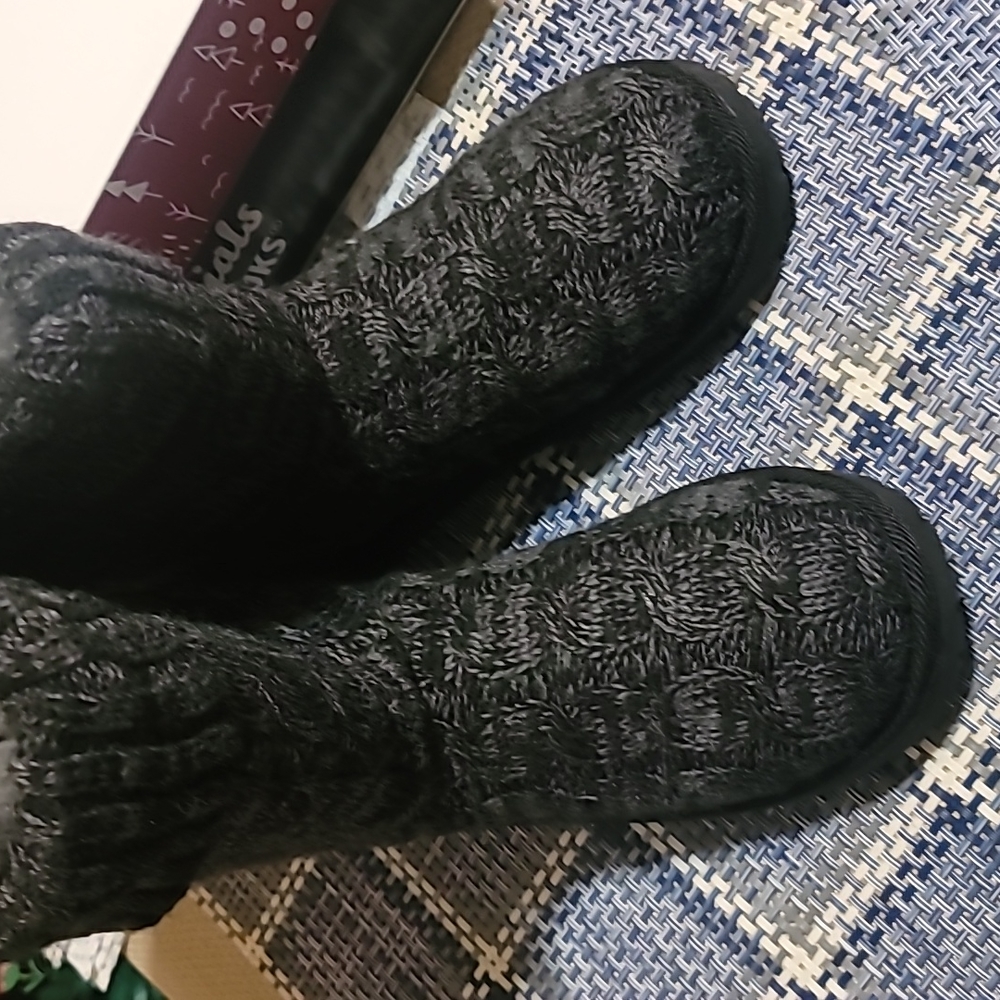 Boot - Picture 1 of 6